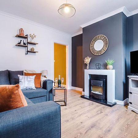 Stylish 2-Bed City-Centre Home In Chester By 53 Degrees Property - Ideal For Couples & Groups - Sleeps 6 ภายนอก รูปภาพ