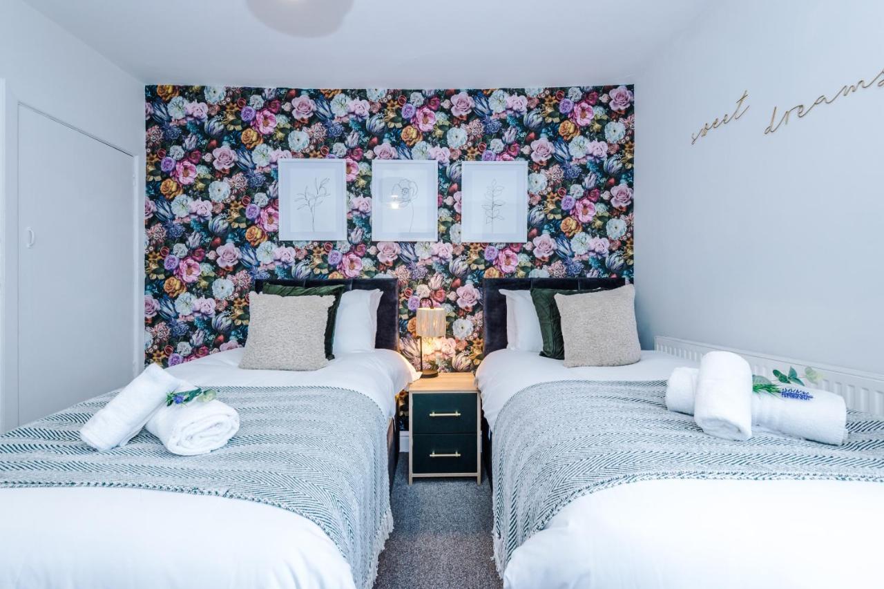 Stylish 2-Bed City-Centre Home In Chester By 53 Degrees Property - Ideal For Couples & Groups - Sleeps 6 ภายนอก รูปภาพ